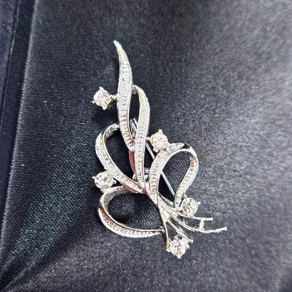 Gerrys Vintage Silver Tone Rhinestone Ribbon Spray Brooch Pin 2" Glam MCM Signed